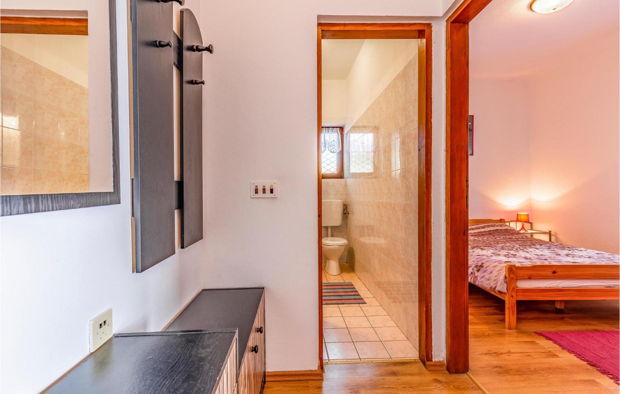 Apartment Lovely In With Kitchen Pula