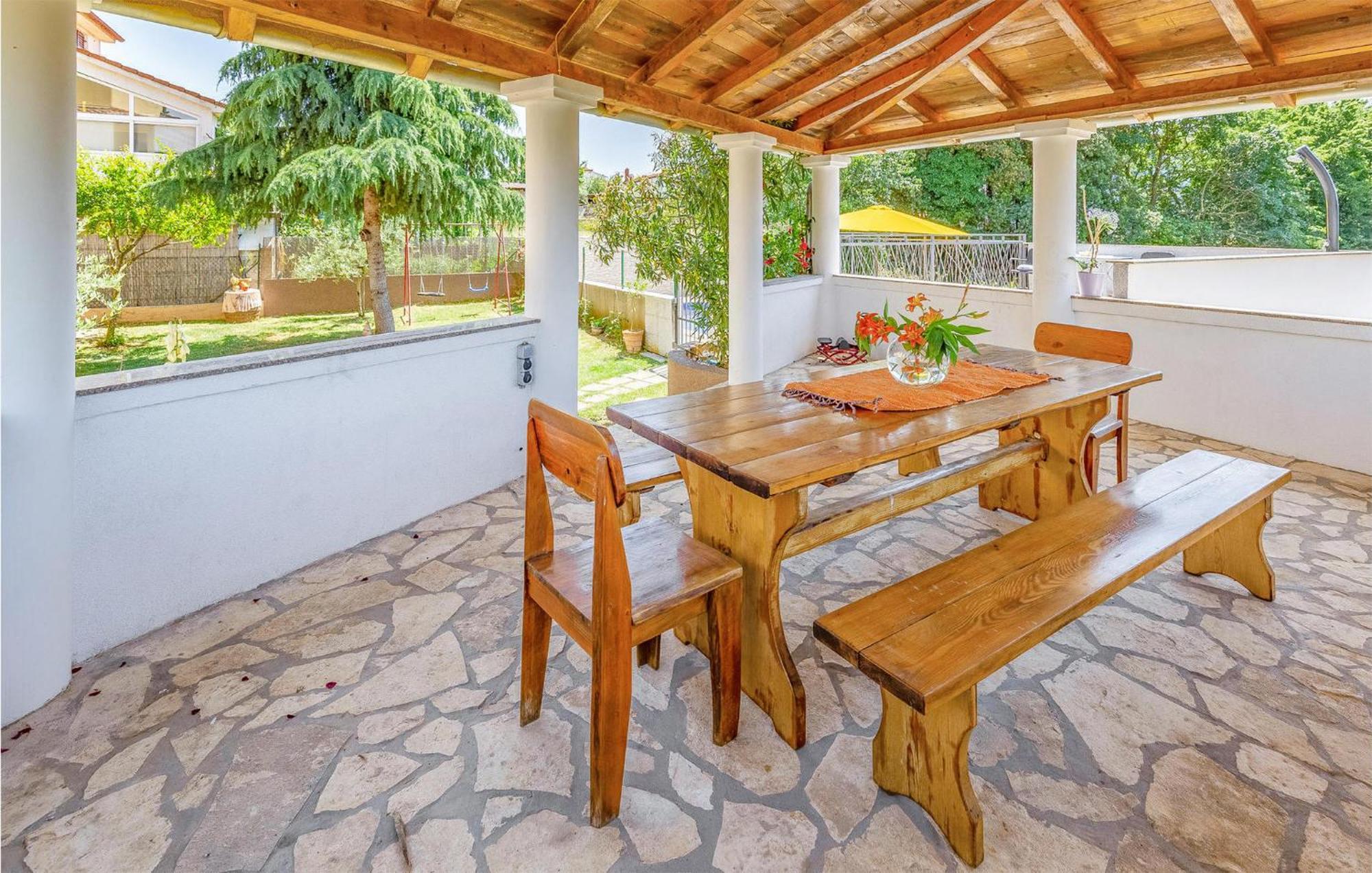 Lovely In With Kitchen Apartment Pula